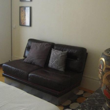 Grand Appartement Proche Cathedrale 4 Pers Reims Exterior photo
